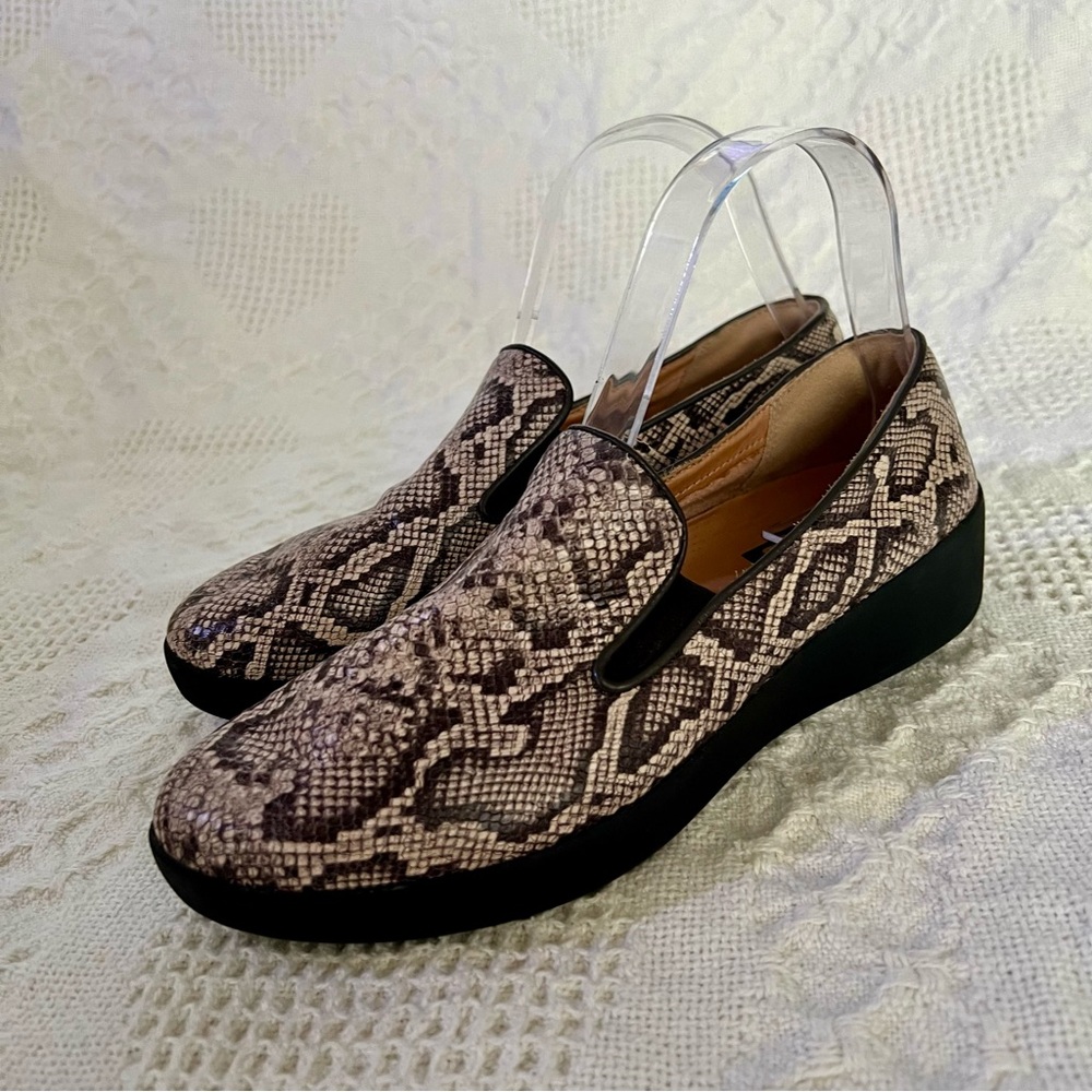 Fitflop Slip On Loafers Snake Skin Comfort Shoe Size 7 Women’s Black & Tan